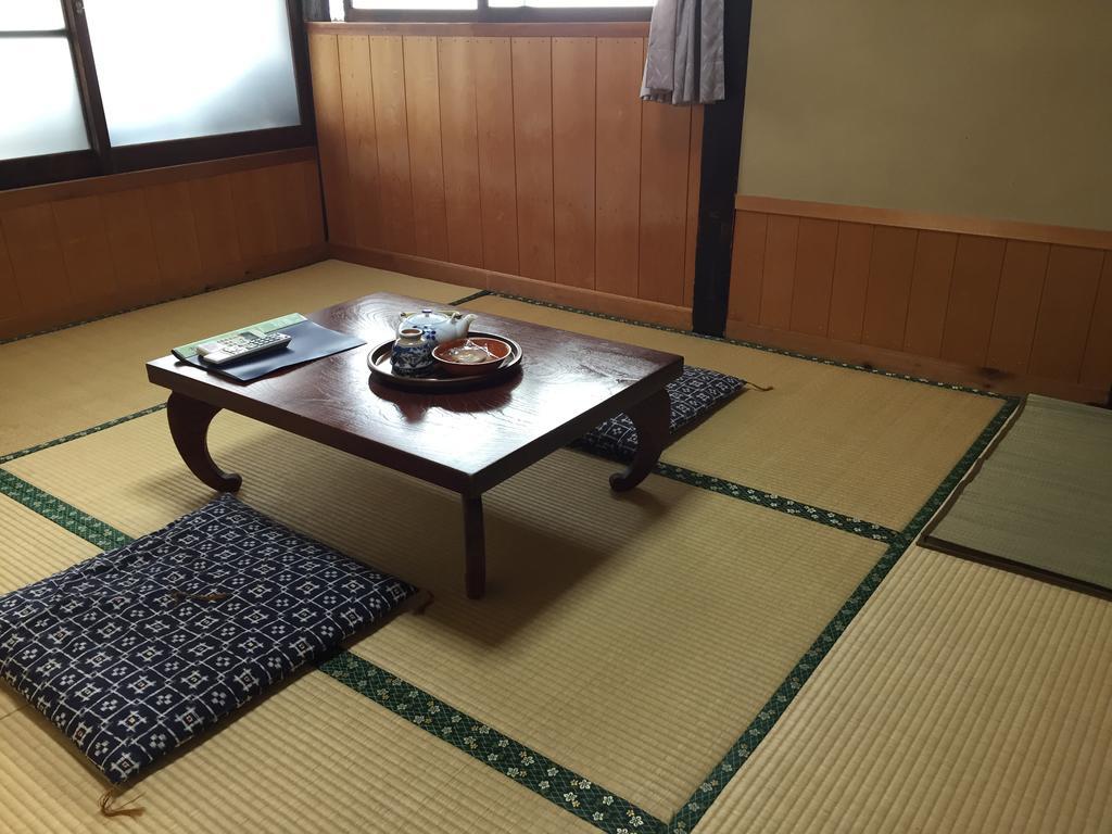 Tajimaya Nakatsugawa Bilik gambar